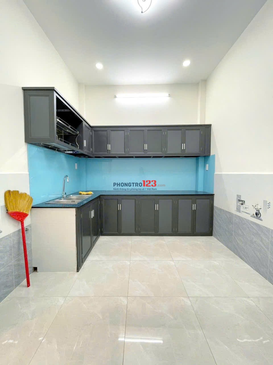 Cần cho thuê căn nhà gần Công viên làng hoa Gò Vấp- 1 trệt 2 lầu, giá 15tr/tháng