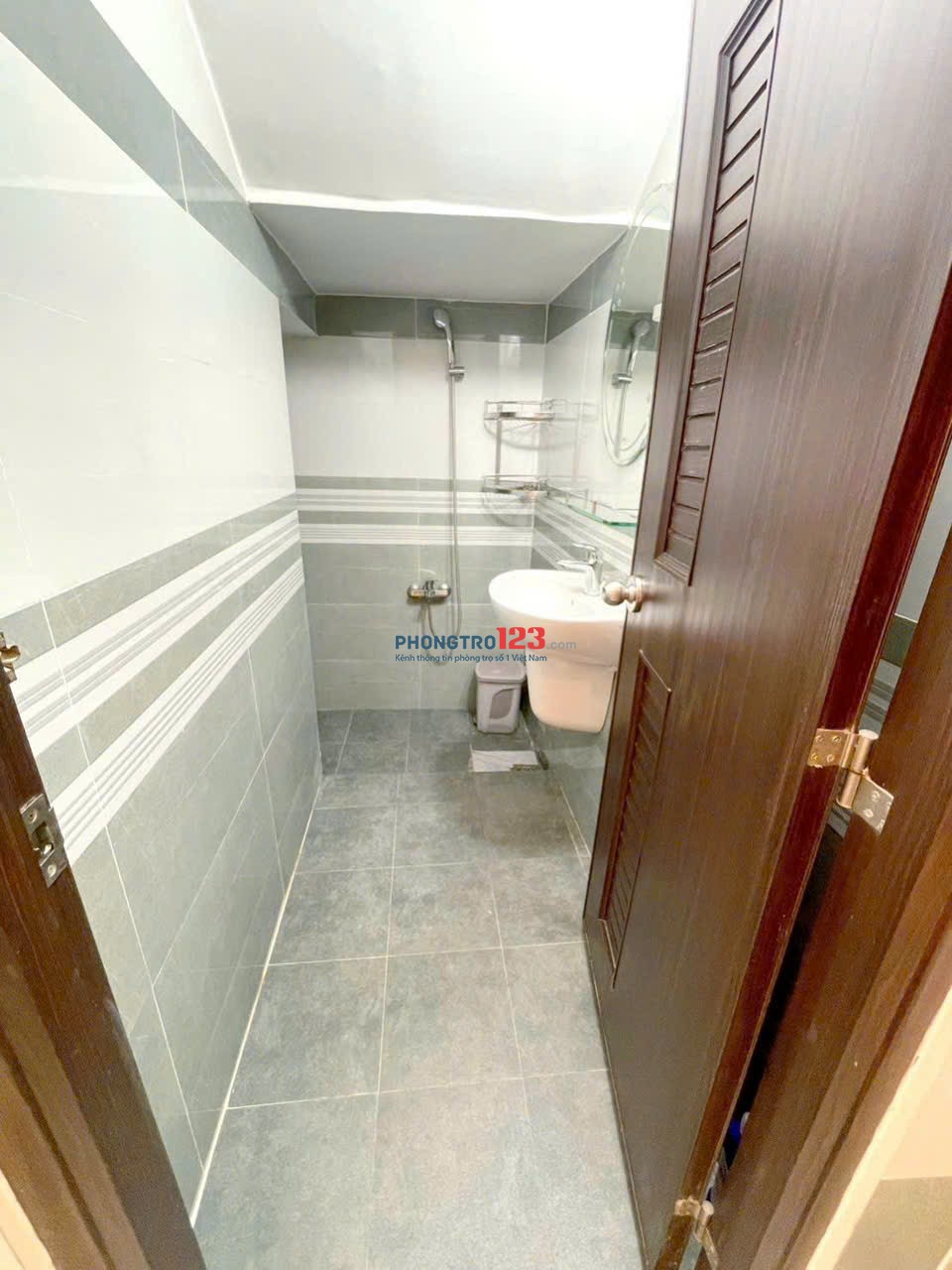 Cần cho thuê căn nhà gần Công viên làng hoa Gò Vấp- 1 trệt 2 lầu, giá 15tr/tháng