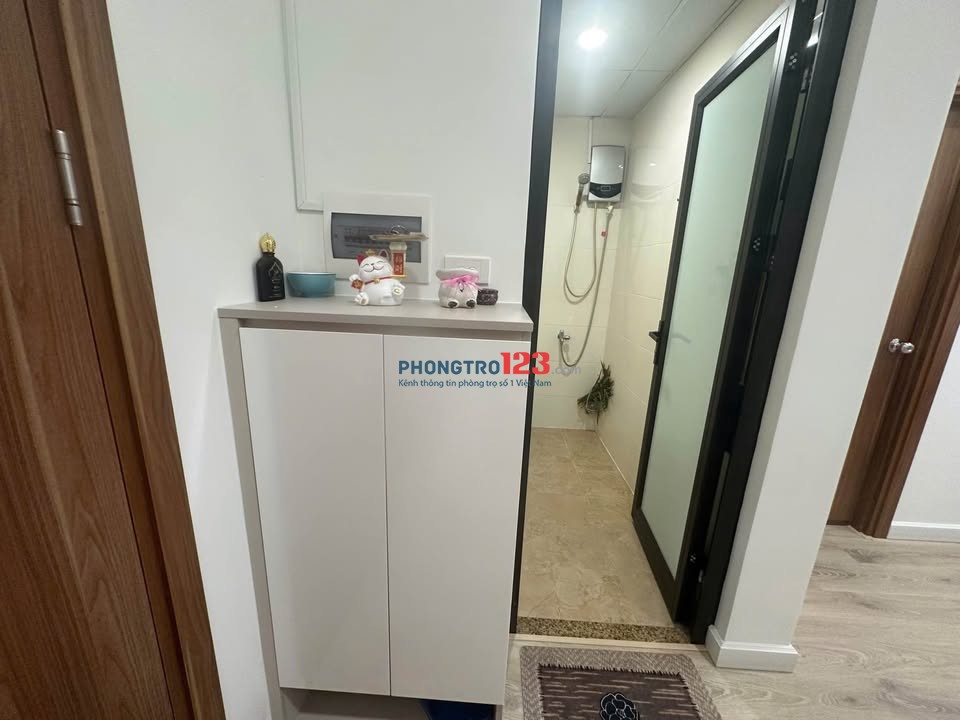 Cho thuê căn 2PN chung cư Lữ Gia Plaza - 70 Lữ Gia, Phú Thọ. Giá: 13tr/tháng