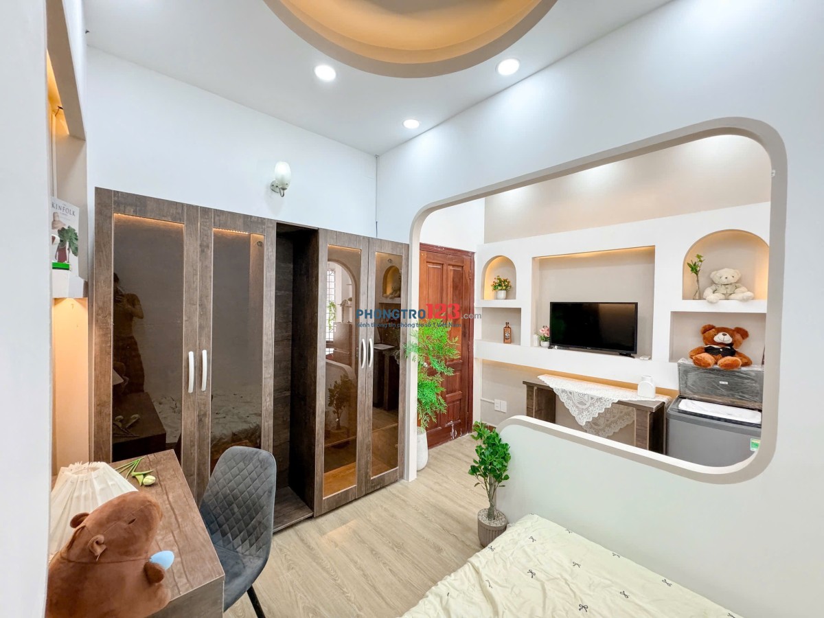Căn hộ tách bếp siêu thoáng ngay khu phan xích long giáp q1, q3- nguyễn trọng tuyển, phú nhuận